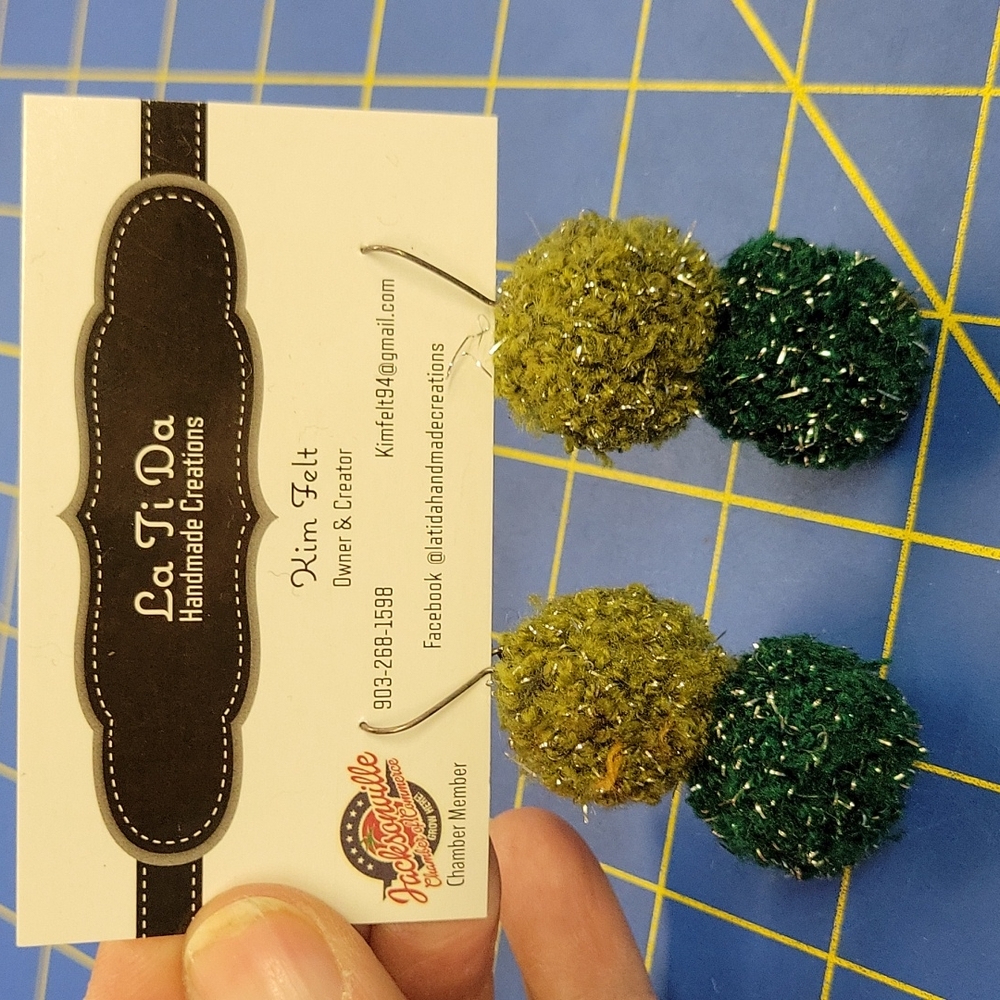 Fuzz Ball Earrings Greens 10$